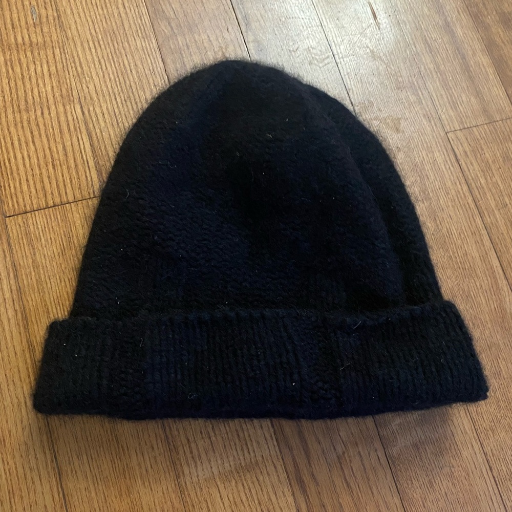 Banana Republic Black 100% cashmere knit soft Beanie winter hat goth preppy